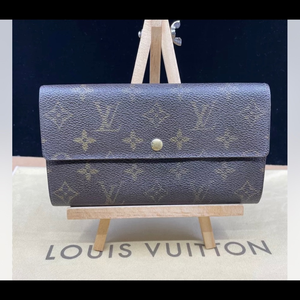 louis vuitton SARAH Long Wallet Authentic